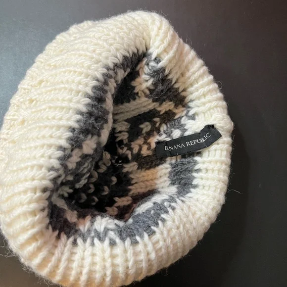 NWOT Banana Republic Merino Austin Fair Iisle Beanie - Picture 2 of 2